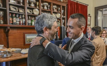 Di Maio incontra Fico anni dopo la rovinosa rottura. E gli rivolge una domanda surreale...