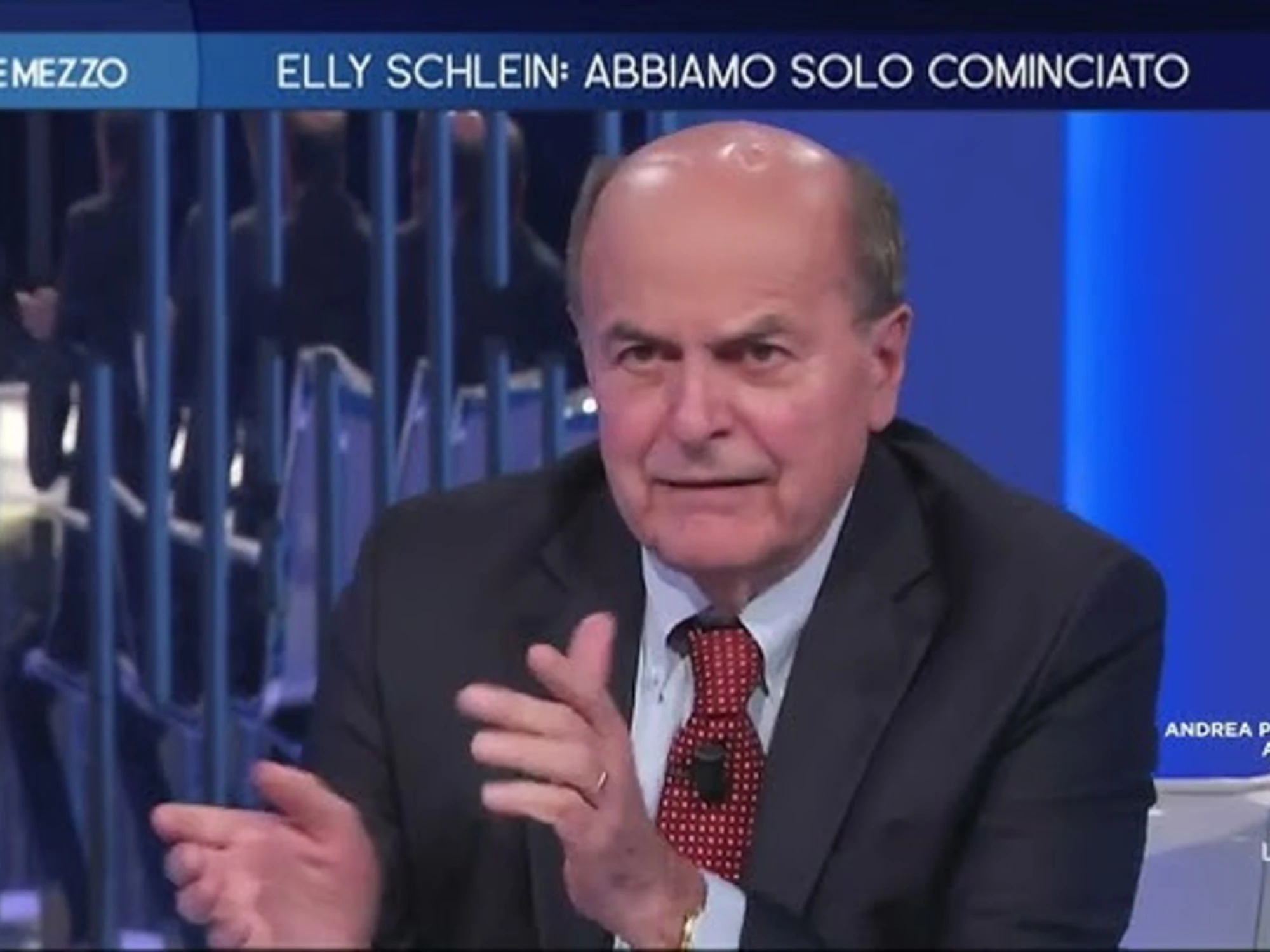 Otto e Mezzo, Lilli Gruber attacca: "La sinistra lo sa fare?". Bersani balbetta