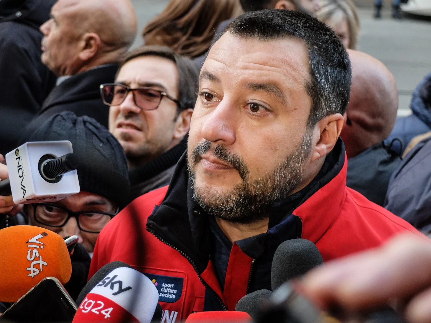 Sanremo 2019, Matteo Salvini massacra Claudio Baglioni: "Ti pagano gli italiani, taci"