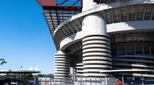 Serie A, riecco il calcio. Le squadre in campo fra 50 giorni. Il via libera dal governo