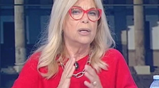 Rita Dalla Chiesa contro i benpensanti: "Chi porta la mascherina è di sinistra? Follia"