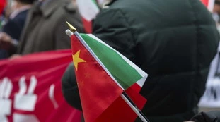Italia spiata dalla Cina, il ruolo delle ambasciate: un caso inquietante