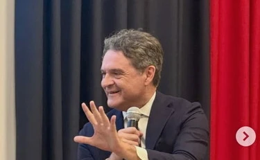 Angelucci: “Auguri ad Amati per la gelateria. Finalmente una strada dolce, purché non la gestisca come la politica”