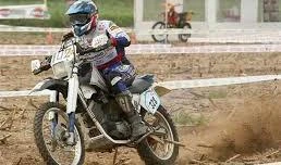 Tragedia al motorallyPilota muore travolto dalla moto
