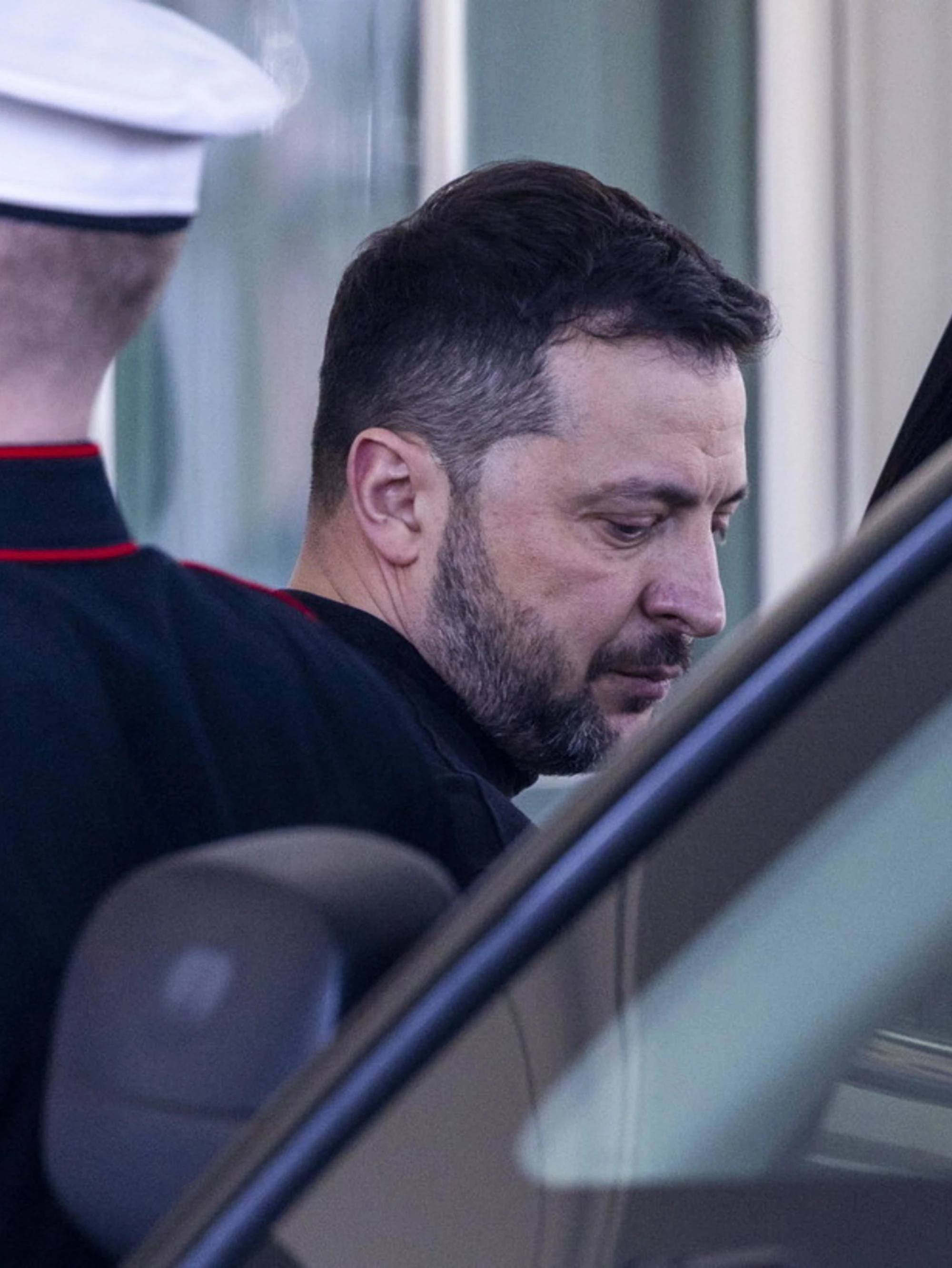 Trump-Zelensky, "con quale vestito": Casa Bianca, un dettaglio decisivo