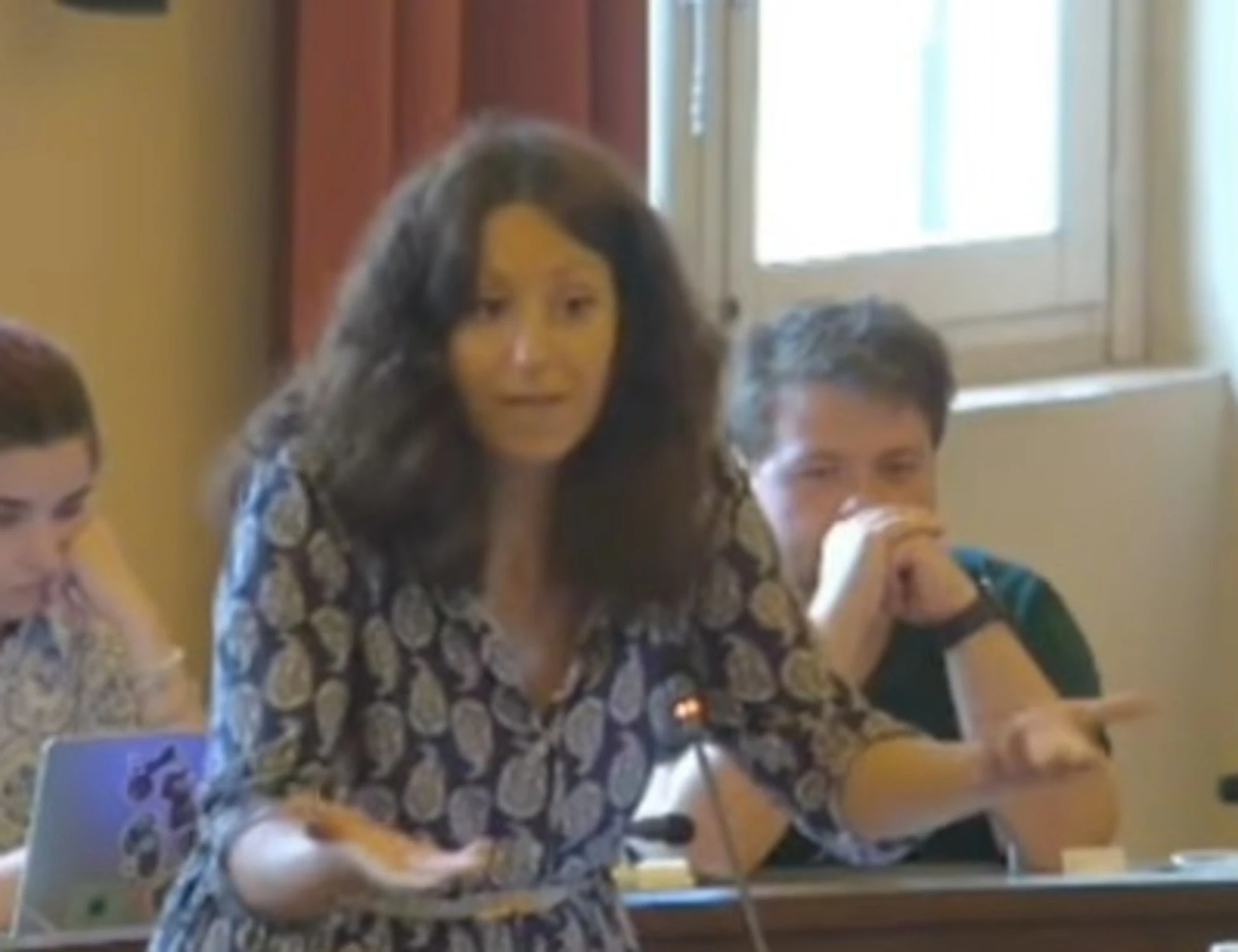 &quot;Torni nelle fogne&quot;. La piddina insulta in Aula