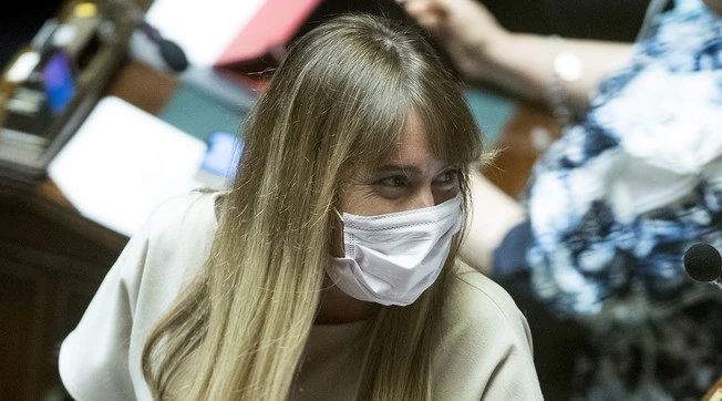 Maria Elena Boschi smaschera il M5s: "Ovvio che useremo il Mes, attendono dopo le Regionali"