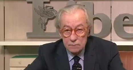 Vittorio Feltri inchioda Emmanuel Macron: "Vi lamentate di Luigi Di Maio? L'ebete francese..."