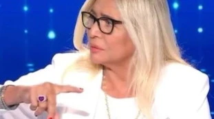 Domenica In, il delirio del Pd su Mara Venier: "Su Giulia momento poco edificante"