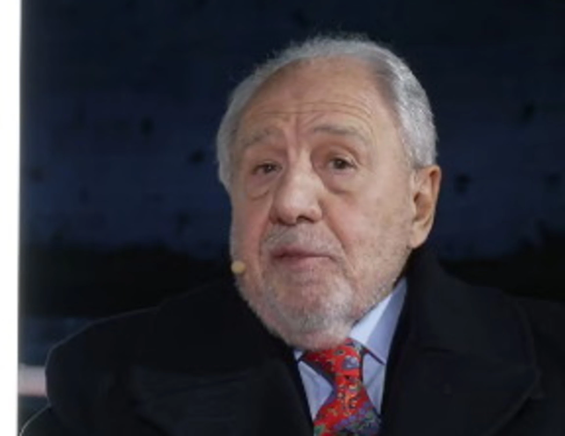 Re Carlo, bomba di Caprarica sul suo matrimonio: "Almeno in tre"