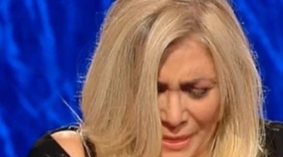 Mara Venier, il momento della paura: "Non dormo da giorni, terrorizzata per mio marito"