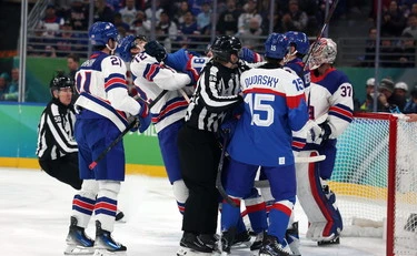 Dalla guerra fredda al tifo dei presidenti: l'hockey fa politica