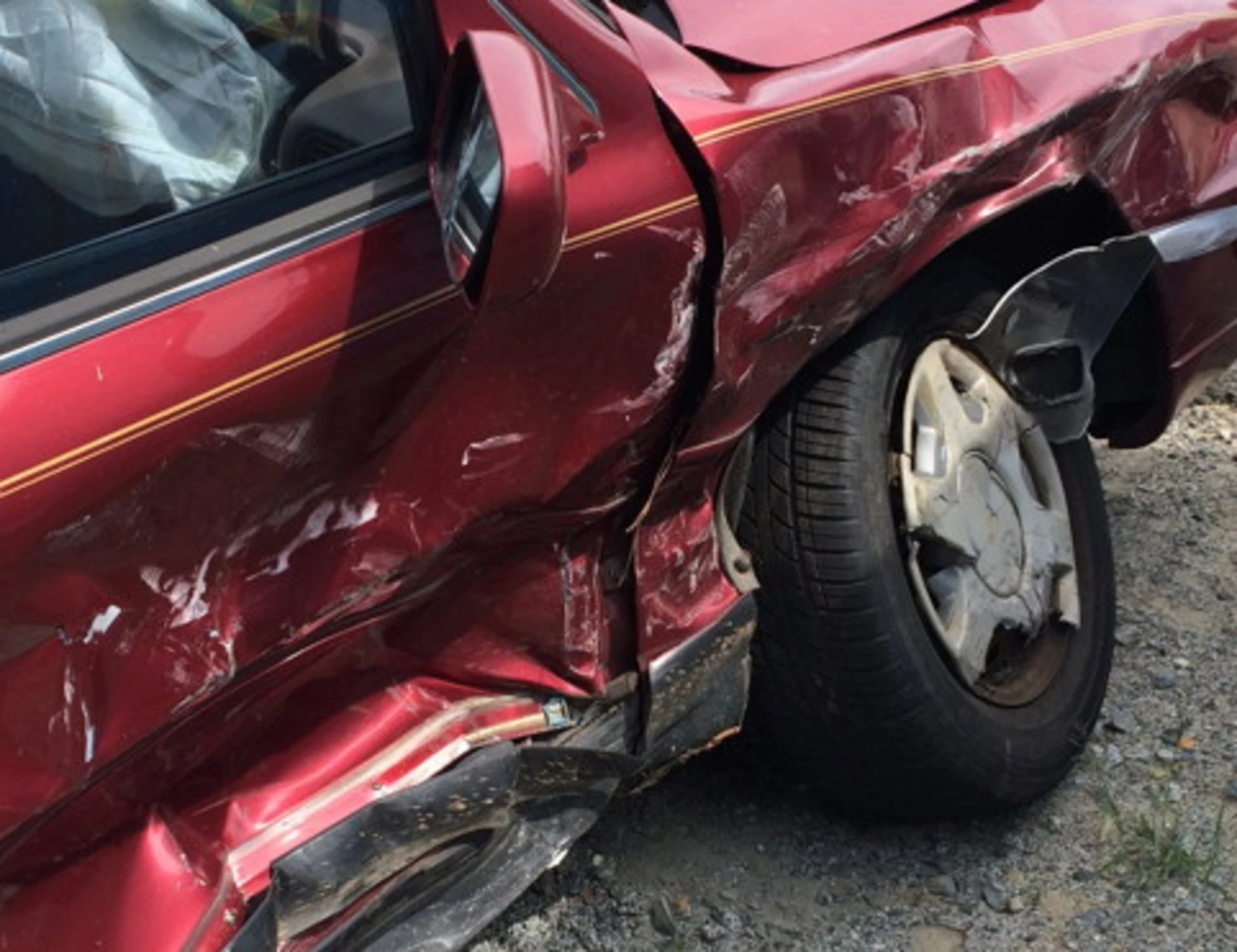 Auto danneggiata per l'incidente? L'errore da non fare mai con l'assicurazione