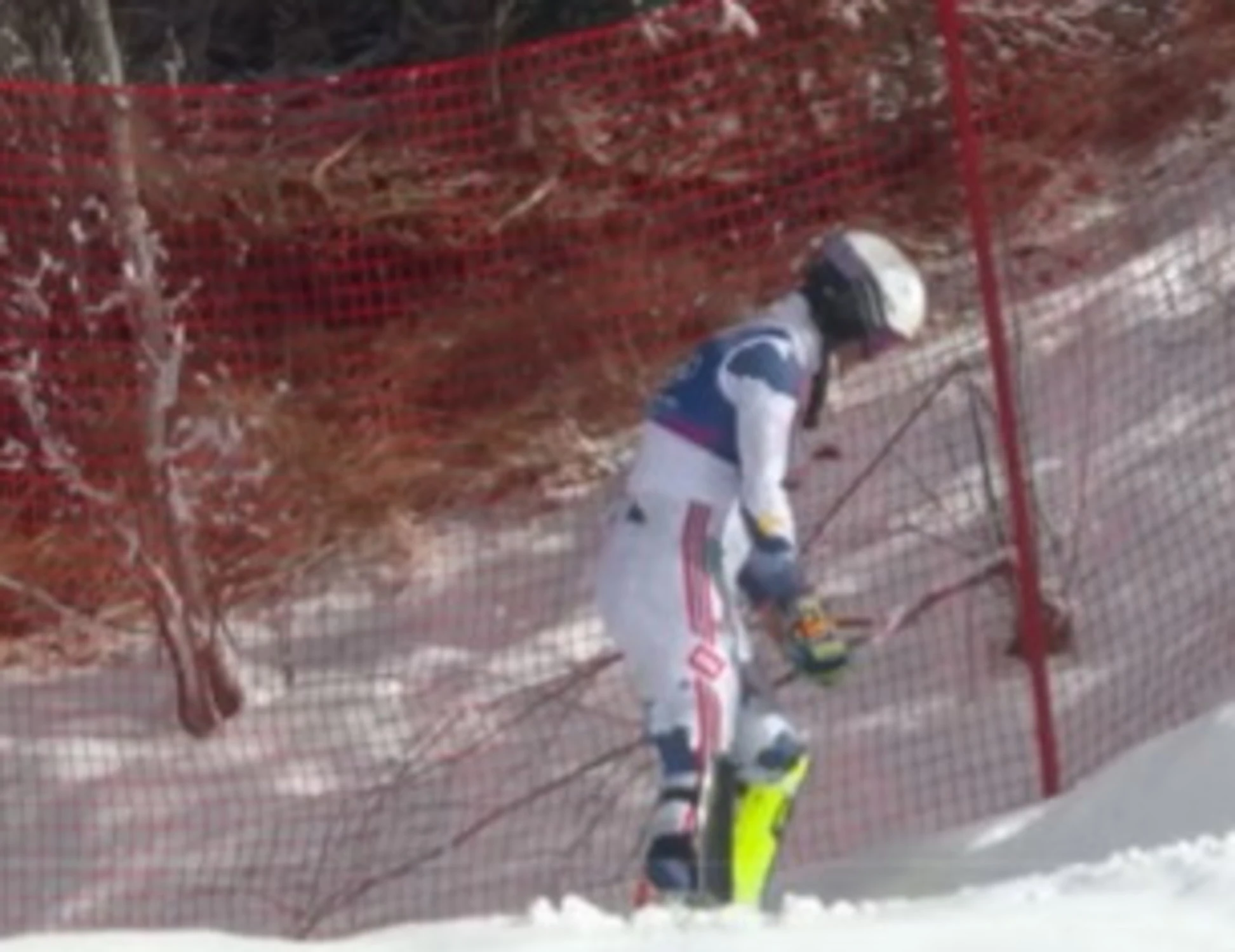 Milano-Cortina, McGrath butta l'oro e scappa nella foresta: mondo sconvolto