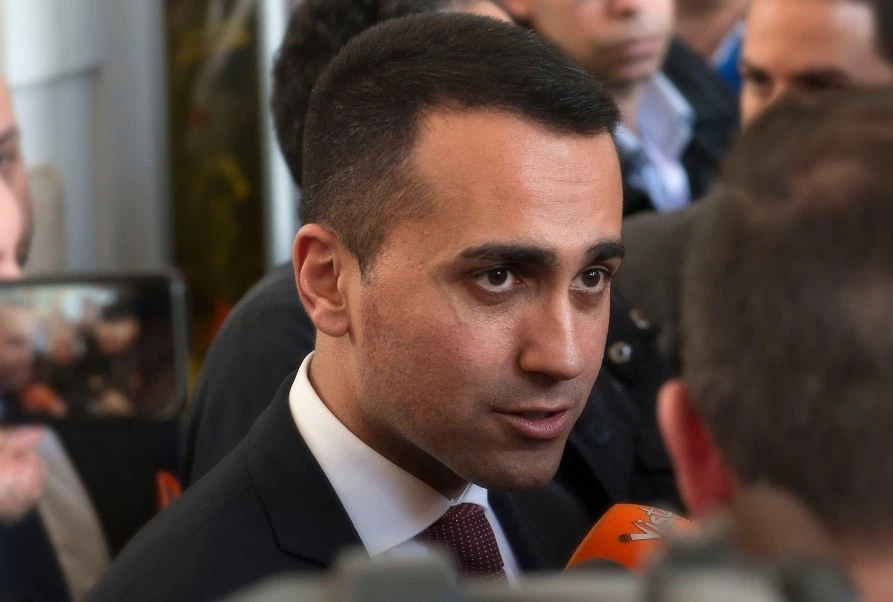 M5s, psicodramma Luigi Di Maio: voce in Parlamento, nel mirino dei pm non solo De Vito