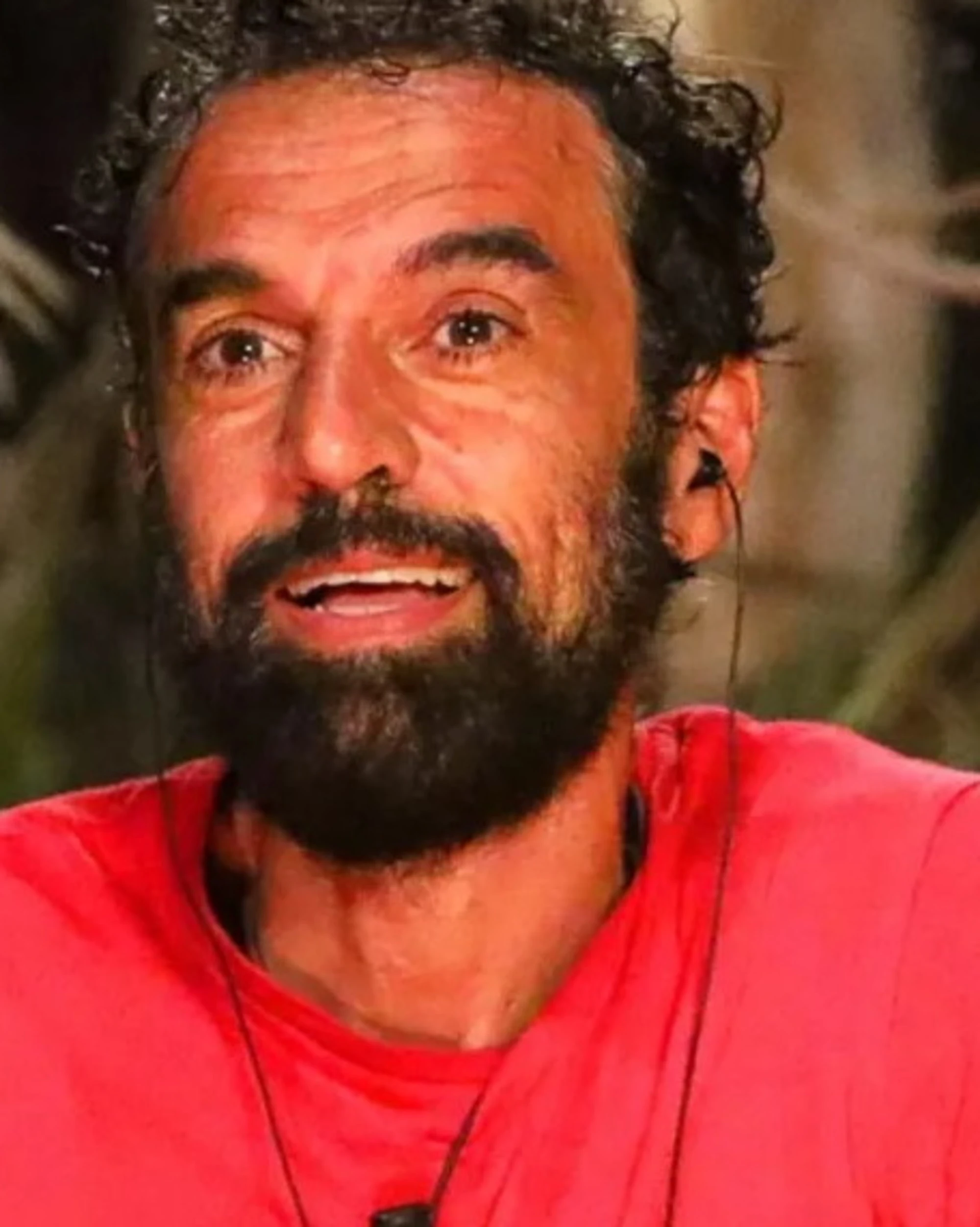 Isola dei famosi, "calcio in...": fuorionda-choc, Veronica Gentili non si accorge di nulla