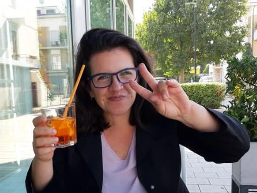 Francesca Frenquellucci, grillina nella giunta Pd a Pesaro. Crimi: "Incompatibile, deve auto-sospendersi"