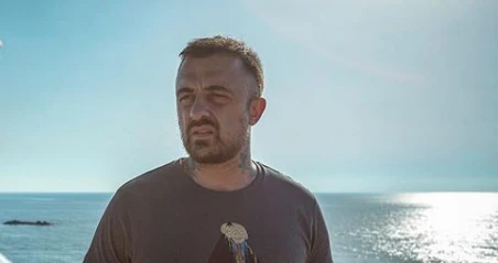 Chef Rubio: "Per salvare il pianeta bisogna eliminare fisicamente i sovranisti". Giogia Meloni lo fa a pezzi