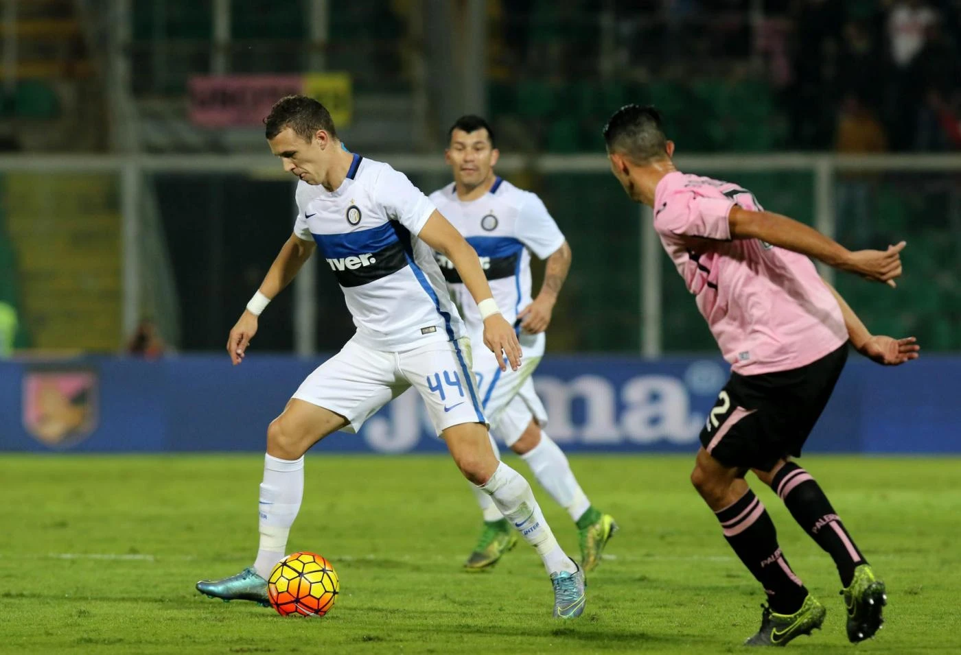 Il Palermo ferma l&apos;Inter: 1-1. Per i nerazzurri terzo pareggio consecutivo