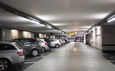 Parcheggio del supermercato, quando scatta la multa da 990 euro