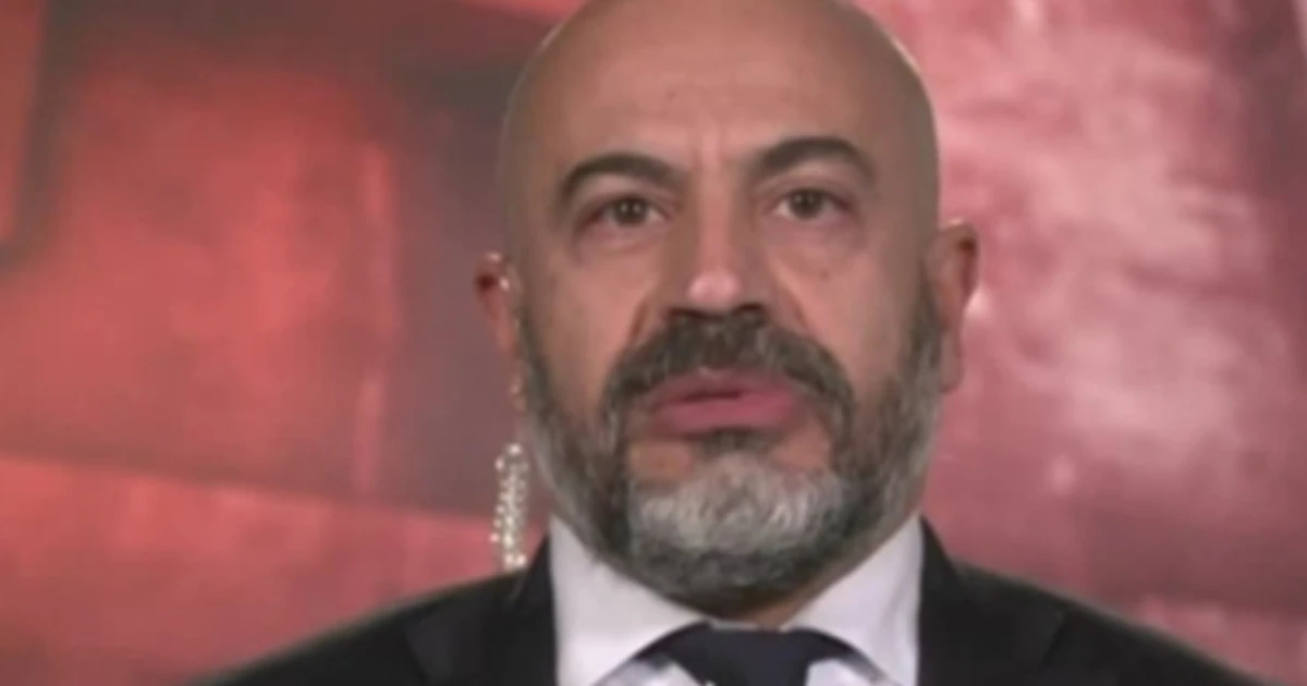 Controcorrente, Ginaluigi Paragone minaccia: "Fuori da Palazzo, molto pericolosi"