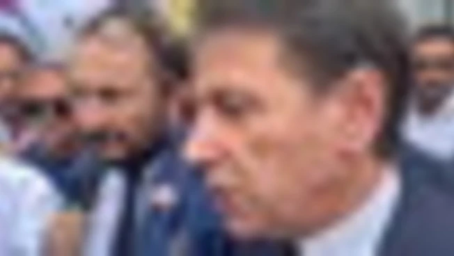 Legge elettorale, Conte: soglia di 400mila firme "oscena"