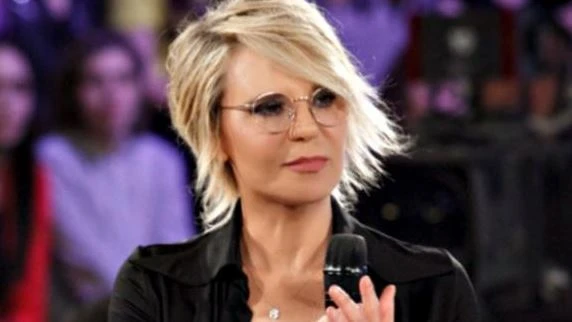 Adrian, Maria De Filippi e il flop ascolti: "Già un miracolo che...". La "letterina" a Pier Silvio Berlusconi