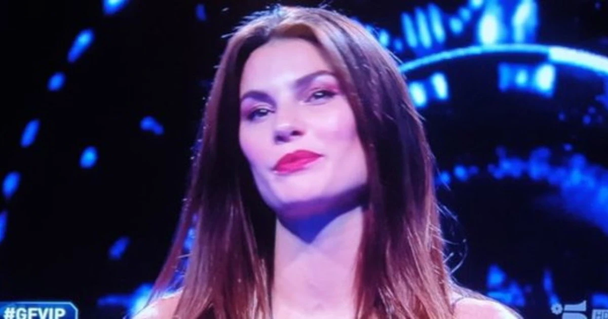 Grande Fratello Vip, Dayane Mello lascia a sorpresa: "Devo uscire, ho un grande dolore". Signorini di sasso