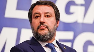 Saviano: "Salvini fugge dal processo". Ma... che figuraccia