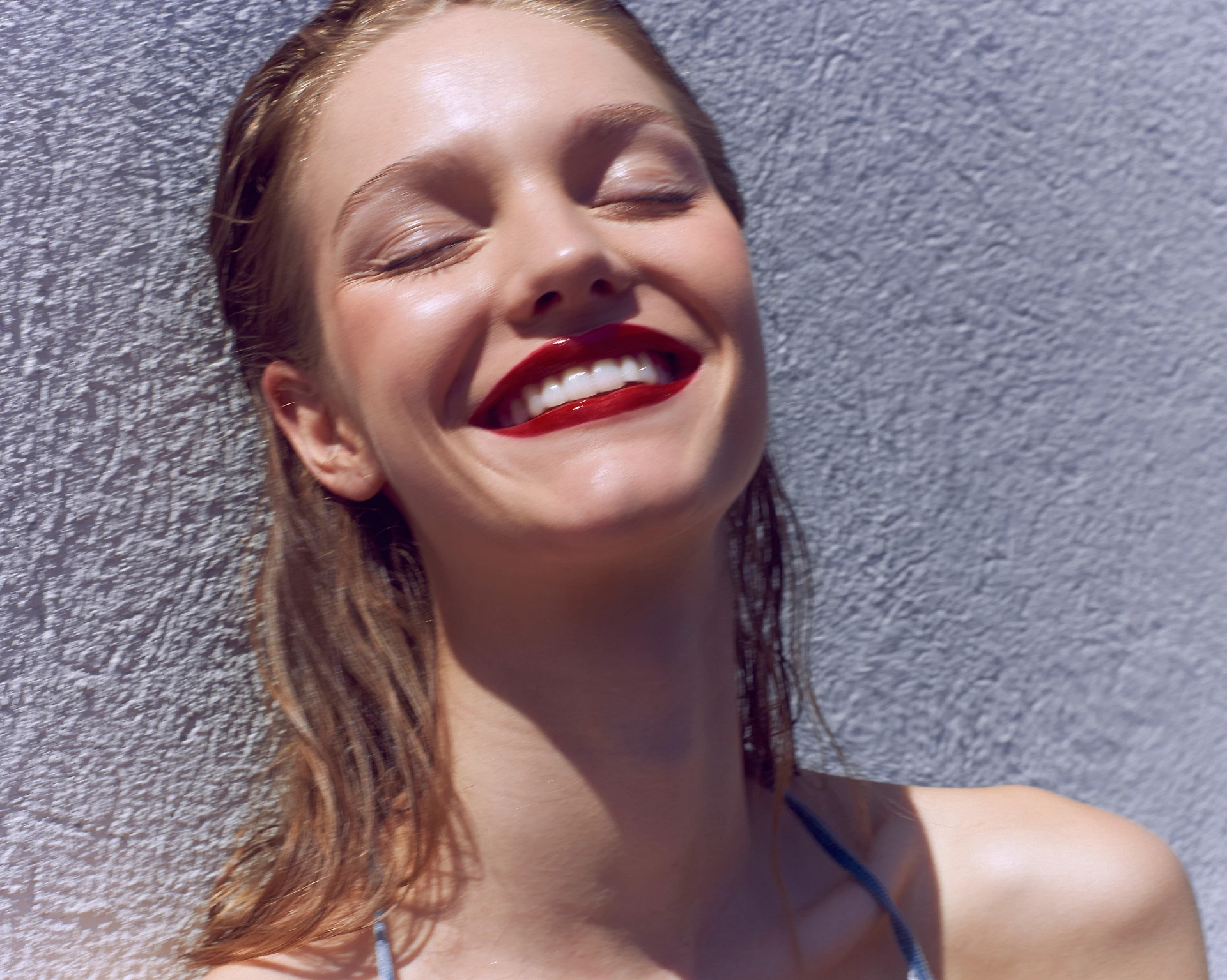 Dal trucco fino ai denti: i segreti dell&apos;estate 2019 per essere sempre bellissima