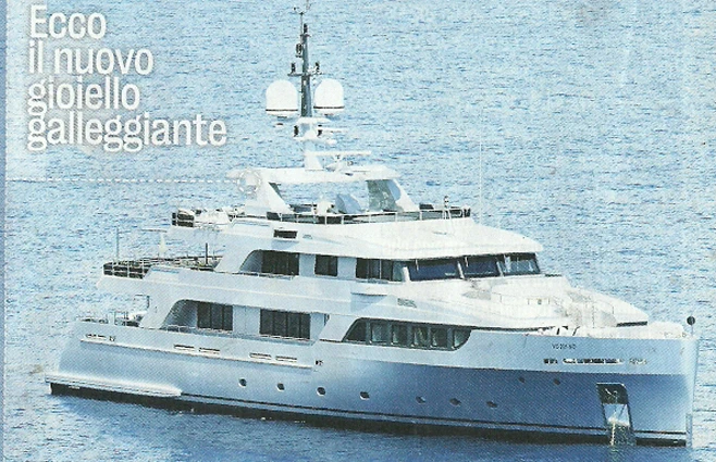 Pier Silvio Berlusconi e Silvia Toffanin, ecco il nuovo yacht di 43 metri con Jacuzzi sul ponte