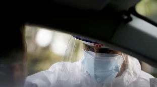 Coronavirus, il bollettino del 24 luglio: 5.140 nuovi casi e 5 decessi