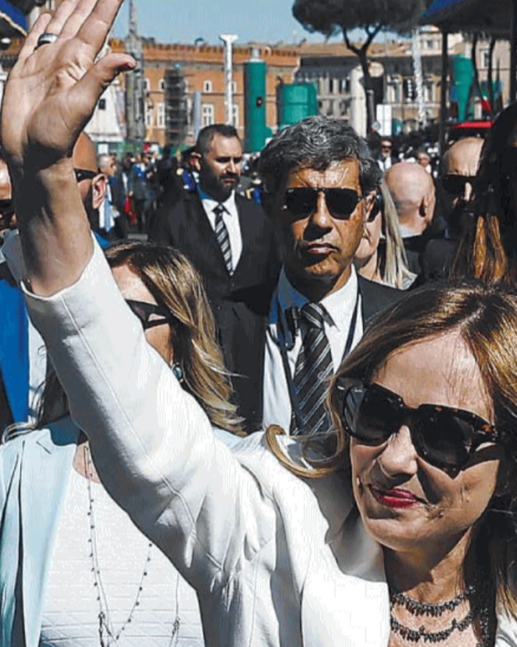 Meloni, in punta di regolamento: come beffa la sinistra