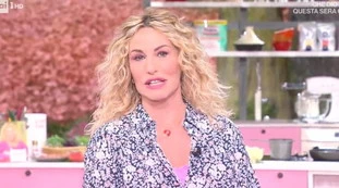 È sempre mezzogiorno, Antonella Clerici in lutto: "Vorrei salutare un amico". Covid, addio a un gigante della tv italiana