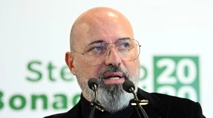 Stefano Bonaccini, retroscena Dpcm: "Certe misure non riusciremo a farle accettare". Vertice con Conte infuocato