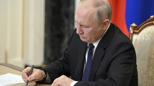 Putin, reazione brutale per il ponte di Kerch: &quot;affamare il mondo&quot;