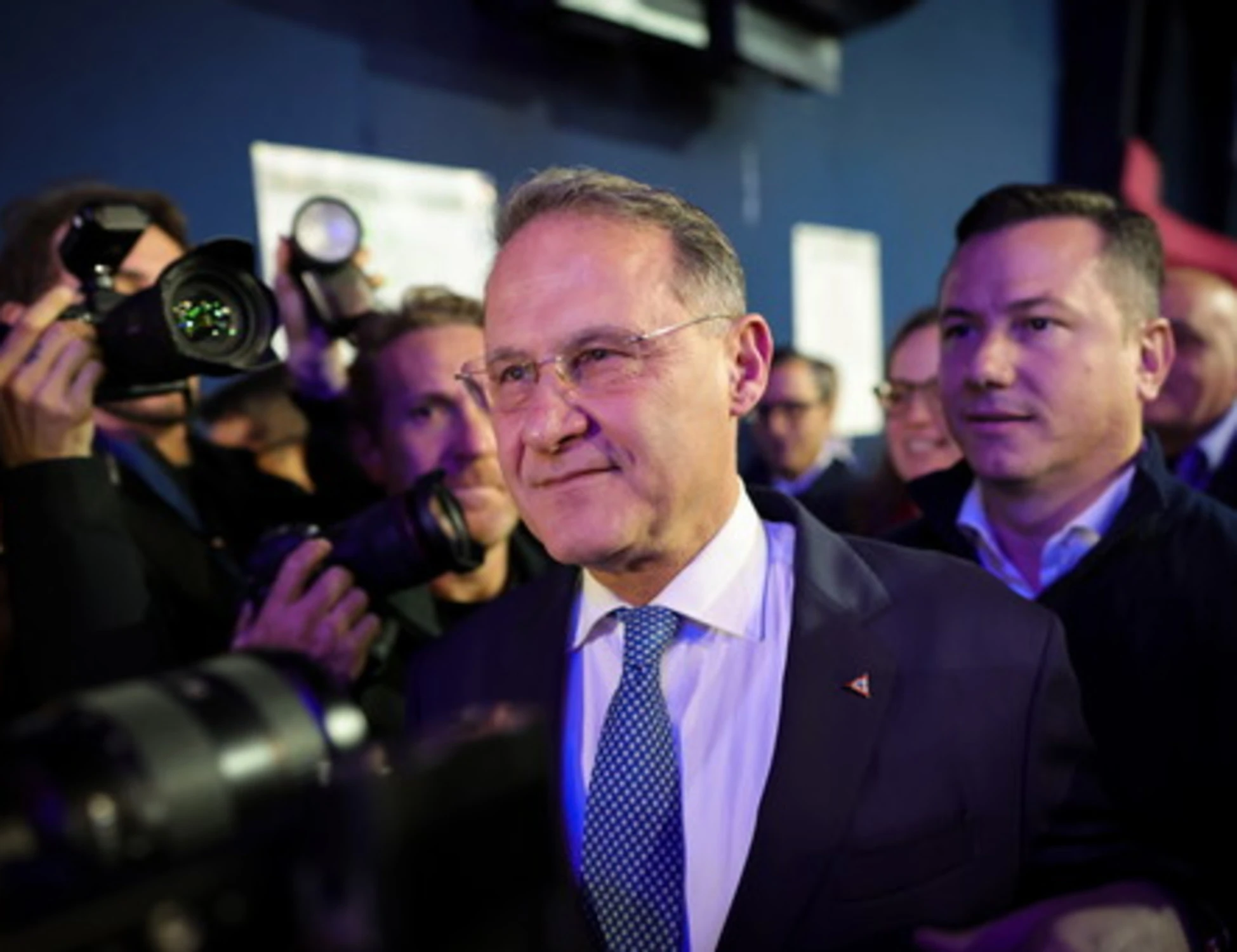 Edmondo Cirielli: "Se vinco in Campania 100 euro in più alle pensioni minime"