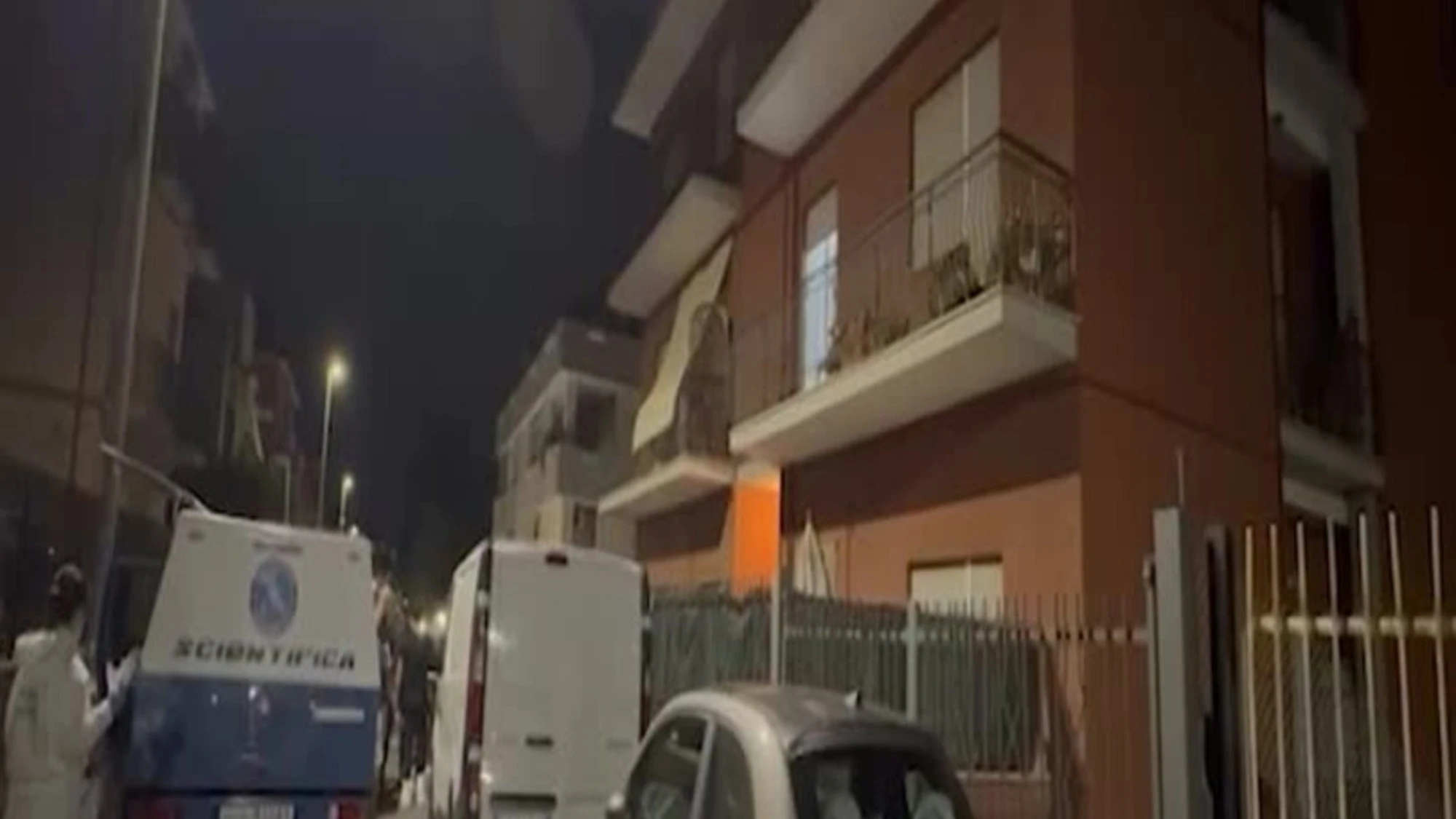 Famiglia uccisa a Roma, la polizia sul luogo del delitto