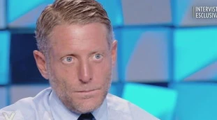 Lapo Elkann, “tirassegno con l’ebreo”: insulti vergognosi e minacce di morte dopo il servizio di Report