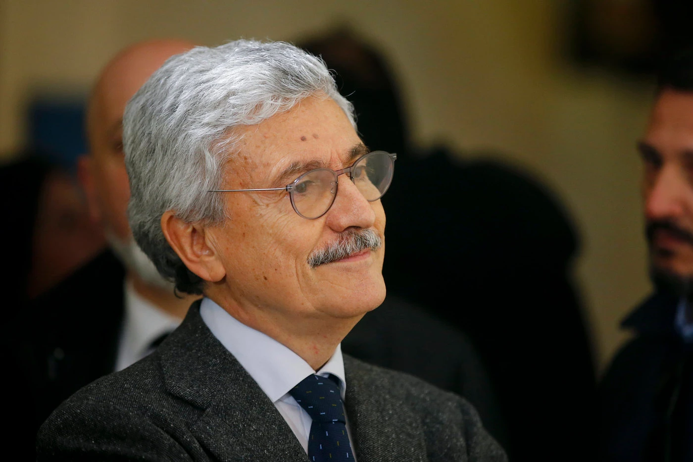 Massimo D'Alema distrutto in albergo: com'è ridotto dopo il maxi-flop di Liberi e Uguali