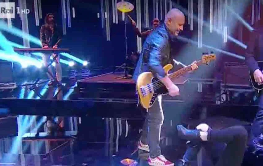 Che tempo che fa, Loredana Bertè e la rovinosa caduta sul palco. E quando si rialza...