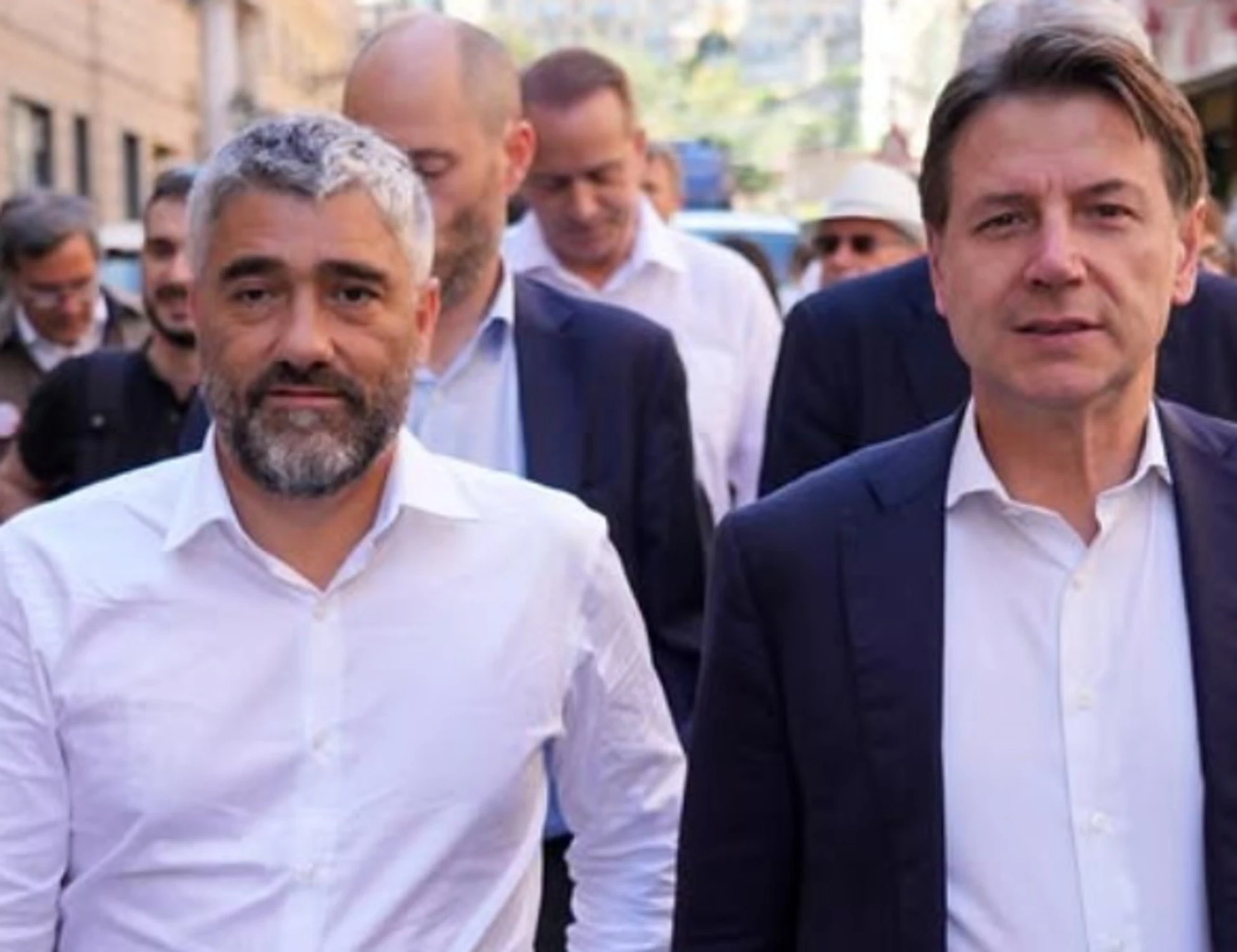 Traversi, l'ex M5s passa con FdI: "L'Italia tiene grazie a Giorgia Meloni"