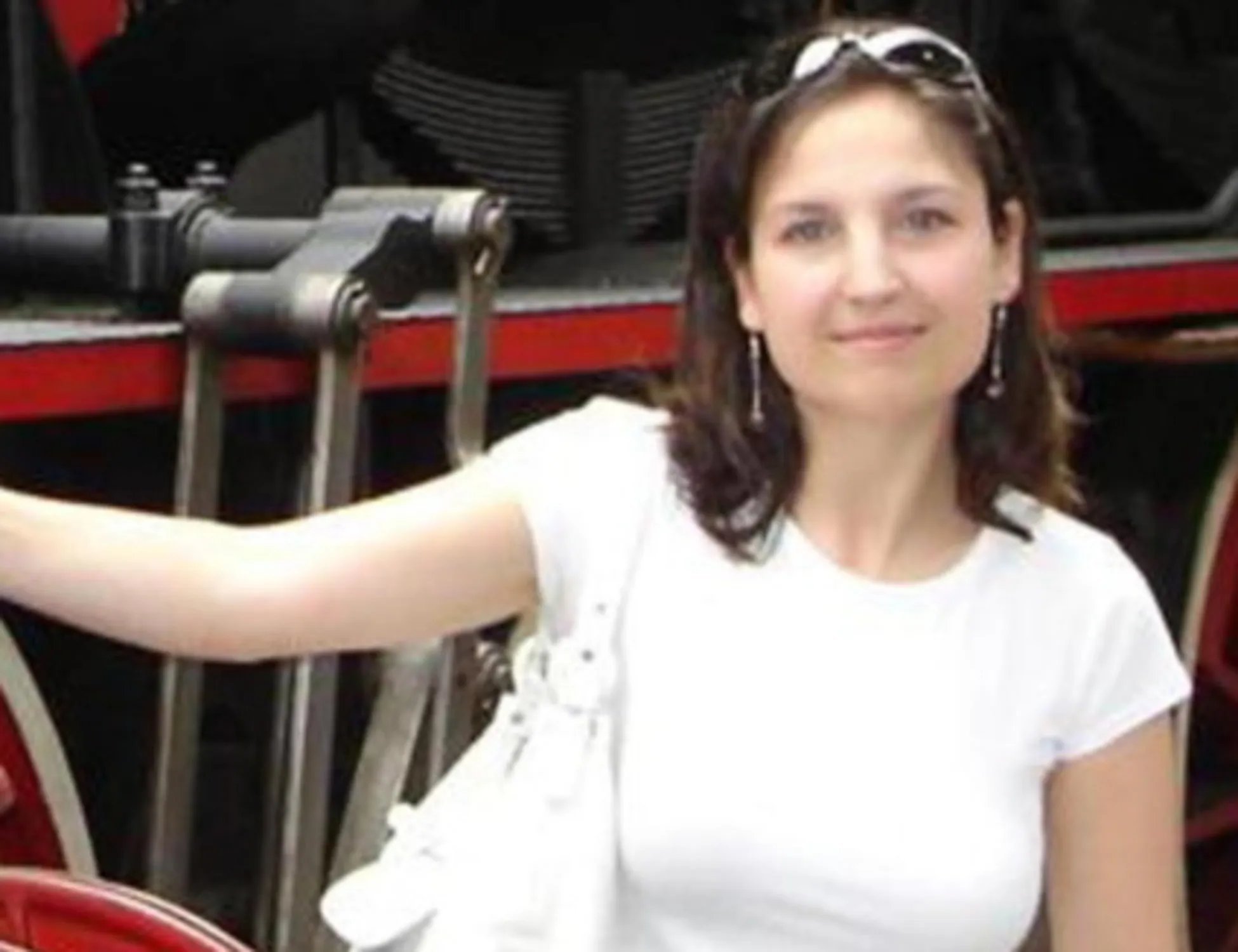 Leggi l'articolo: "Cos'ha fatto l'assassino": sfregio su Chiara Poggi