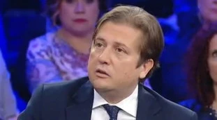 Fase 2, Pierpaolo Sileri controcorrente: dopo la possibilità di far visita agli "amici", il viceministro boccia l'autocertificazione: "Non serve"