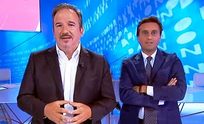 In Onda su La7? "Unico punto di riferimento della politica in tv": David Parenzo promosso da Maurizio Costanzo