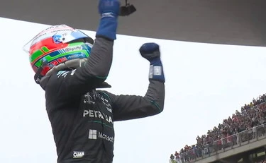 Gp Cina, trionfa Kimi Antonelli! 20 anni dopo, vince un italiano. E ora deve sognare