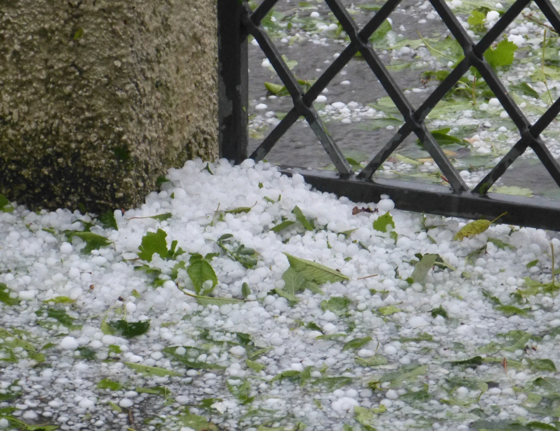 Meteo, l'allarme di Mario Giuliacci: "Martedì in arrivo fenomeni estremi"