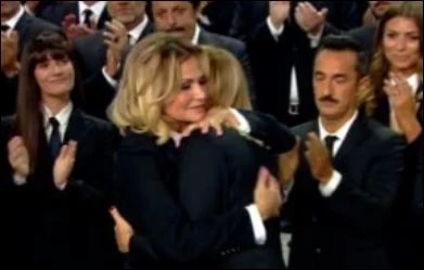 Le Iene, abbraccio tra Simona Ventura e Alessia Marcuzzi in lacrime: perché è un momento storico