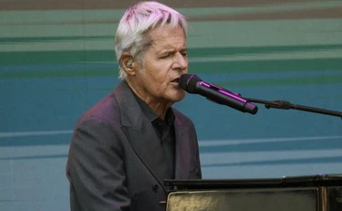 Claudio Baglioni sta male, salta tutto. Fan in ansia, cos'ha