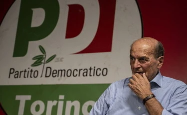 Bersani leader, chi lo spinge: sinistra, siamo alle comiche